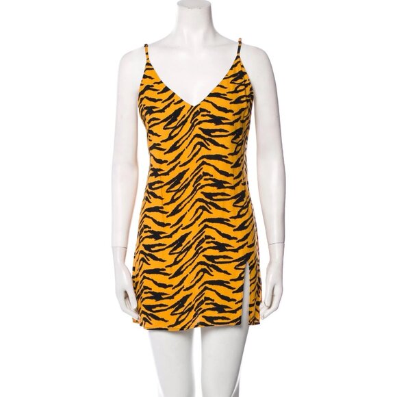 Reformation Dresses & Skirts - REFORMATION - Animal Print Mini Dress Size: M